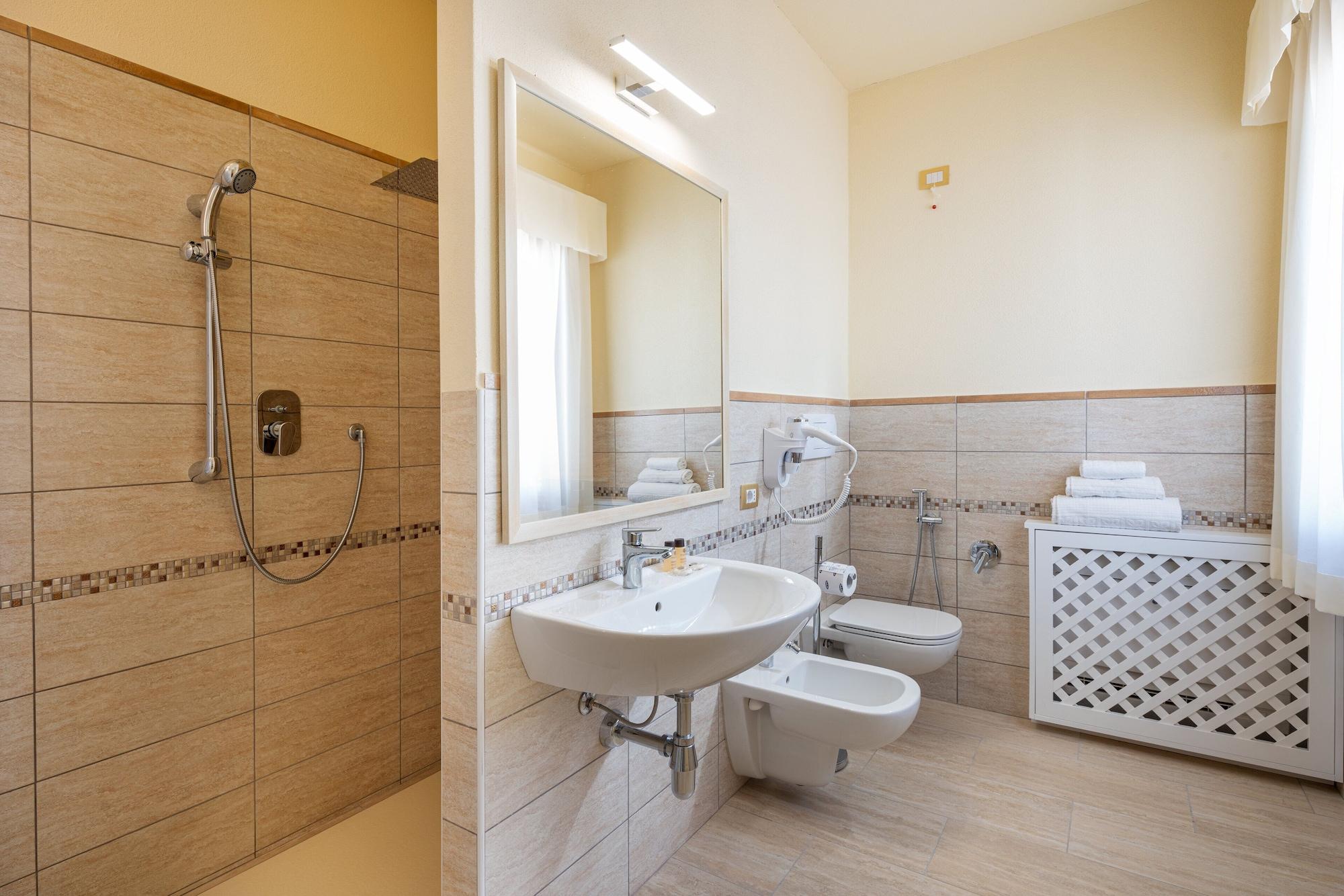 Hotel Regina Elena Olbia Esterno foto