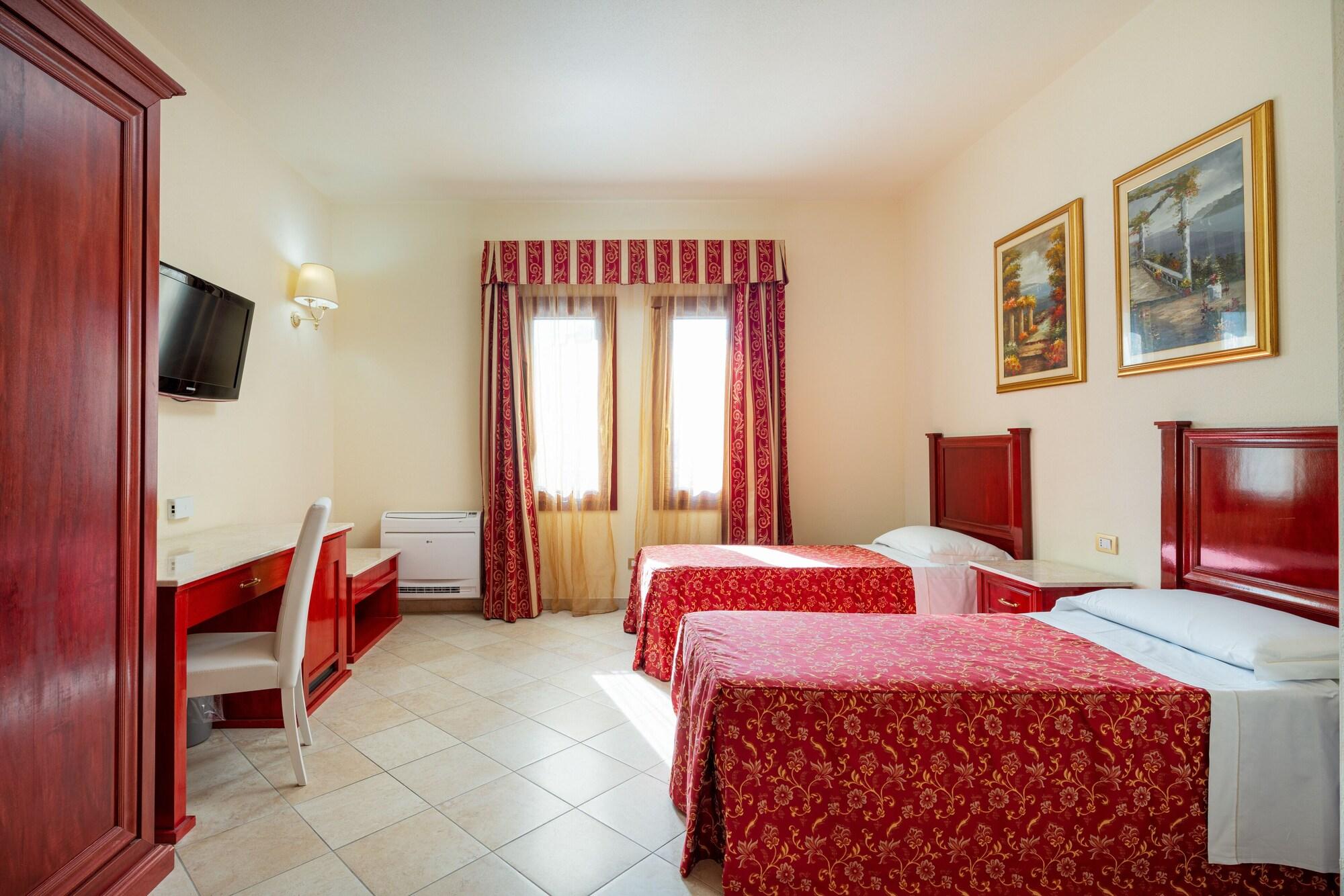 Hotel Regina Elena Olbia Esterno foto