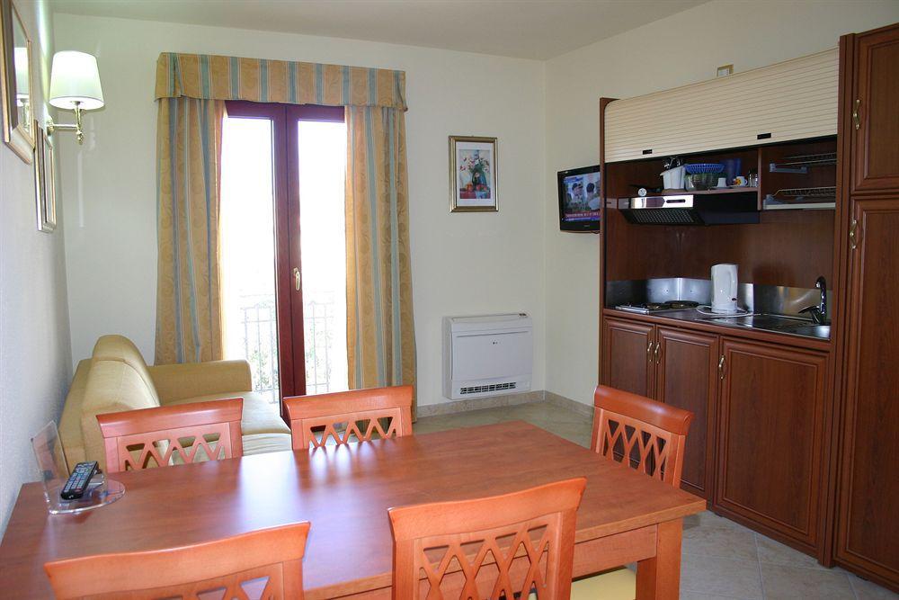 Hotel Regina Elena Olbia Esterno foto