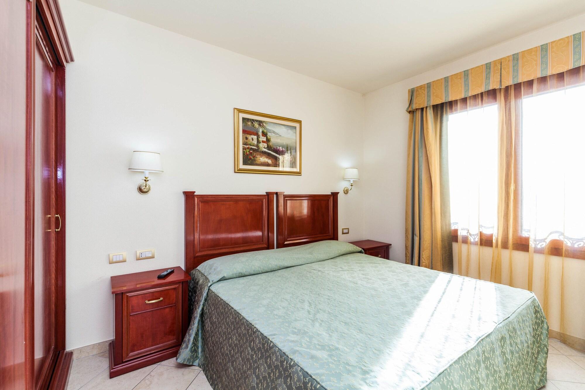Hotel Regina Elena Olbia Esterno foto